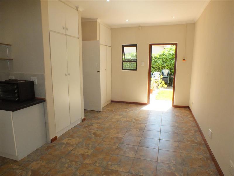 To Let 1 Bedroom Property for Rent in La Rochelle Western Cape